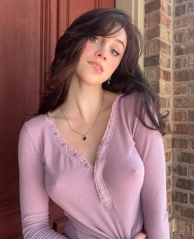 premium call girl in Mumbai